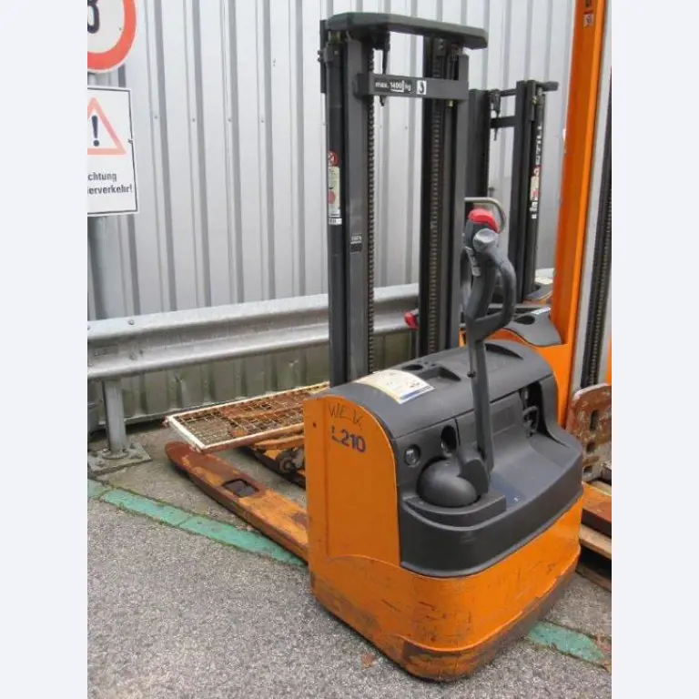 Gepflegte Flurförderfahrzeuge-3